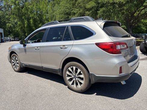 Used 2017 Subaru Outback 3.6R Limited image 26