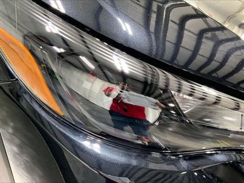 Used 2024 Toyota Corolla Cross AWD Hybrid w/ Moonroof Package image 28