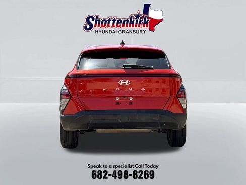 Used 2024 Hyundai Kona SE FWD image 7