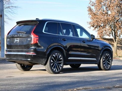 Used 2025 Volvo XC90 B5 Plus image 7