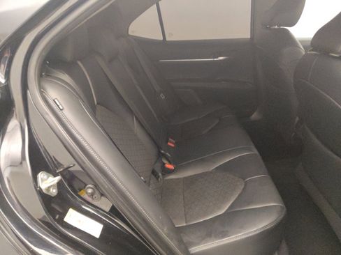 Used 2018 Toyota Camry XSE FWD image 19