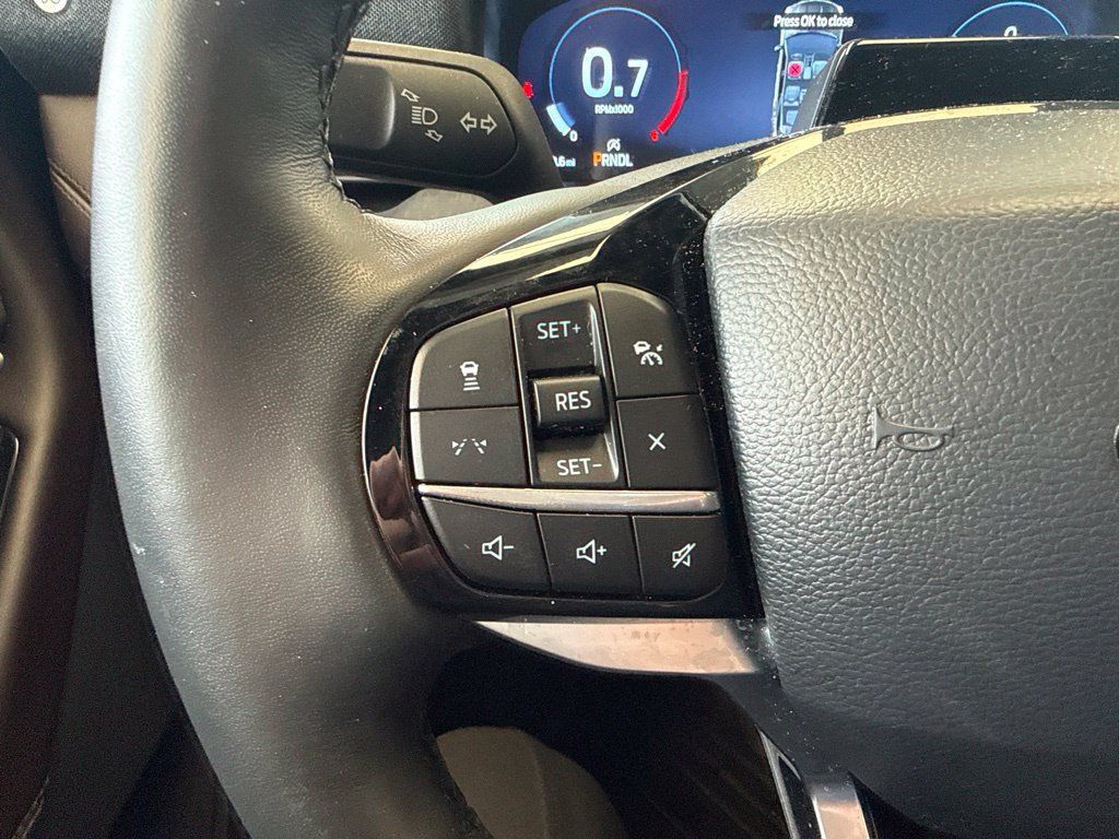 Used 2025 Ford Explorer Platinum w/ Ultimate Package AWD/4WD image 16