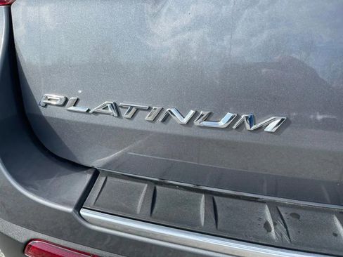 Used 2021 Ford Explorer Platinum w/ Equipment Group 601A AWD/4WD image 10