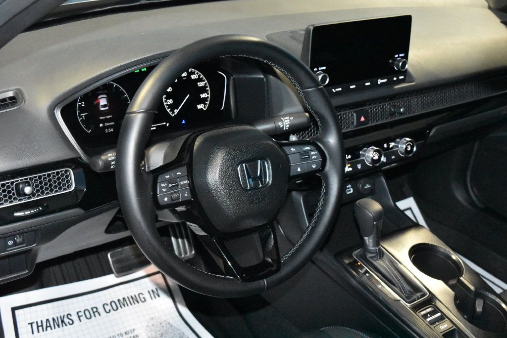Used 2024 Honda Civic Sport image 2