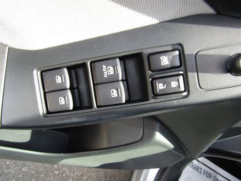 Used 2015 Subaru Forester 2.5i Premium AWD/4WD image 18