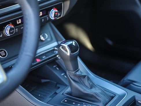 Used 2025 Audi Q3 2.0T Premium w/ Convenience Package image 19