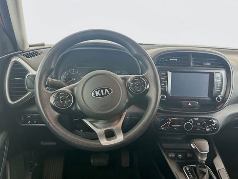 Used 2020 Kia Soul S FWD image 17