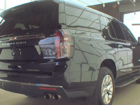 Used 2023 Chevrolet Suburban Premier image 2