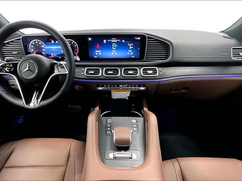 New 2026 Mercedes-Benz GLS 450 4MATIC image 5