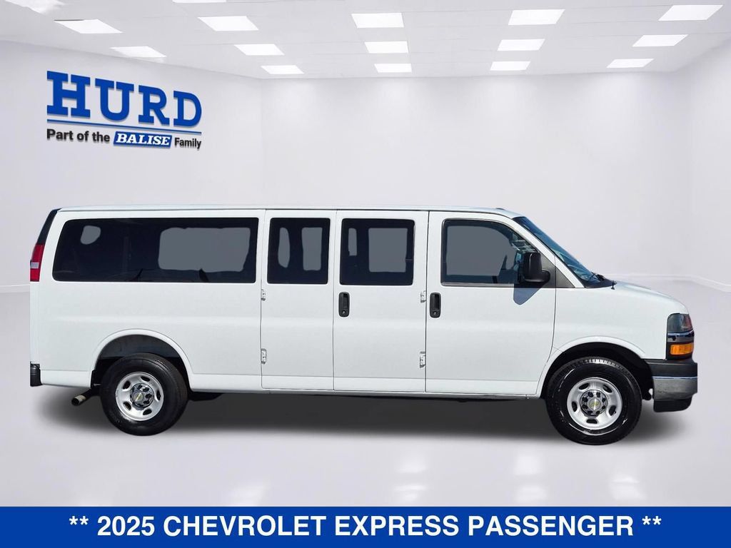 Used 2025 Chevrolet Express 3500 LT w/ LT Preferred Equipment Group RWD image 2