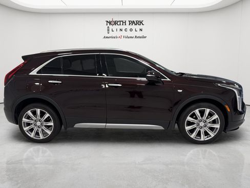 Used 2021 Cadillac XT4 Premium Luxury w/ Cold Weather Package FWD image 6
