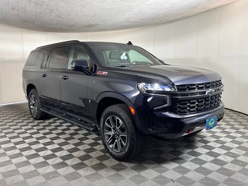Certified 2023 Chevrolet Suburban Z71 w/ Off-Road Capability Package AWD/4WD image 6