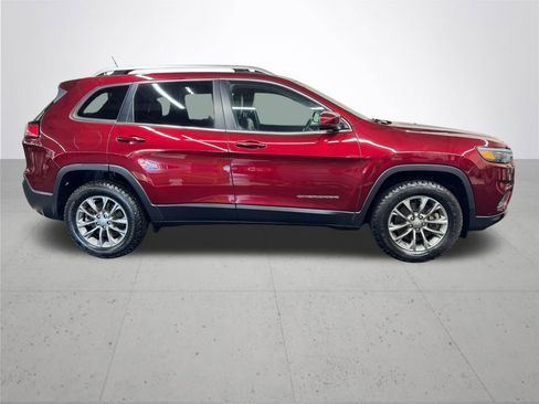 Used 2019 Jeep Cherokee Latitude Plus w/ Cold Weather Group image 8
