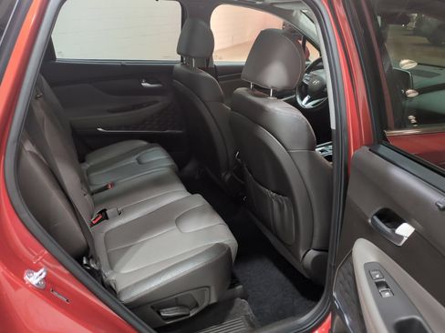 Used 2019 Hyundai Santa Fe AWD image 11