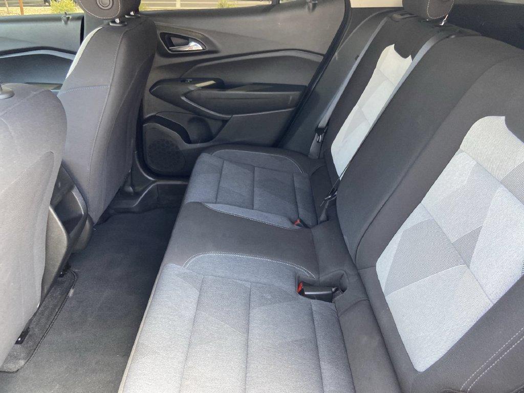 Used 2024 Chevrolet Trax LS w/ LS Convenience Package FWD image 19