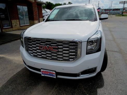 Used 2018 GMC Yukon Denali w/ Open Road Package AWD/4WD image 2