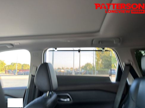 Used 2022 Nissan Rogue Platinum w/ Head-Up Display Package FWD image 11