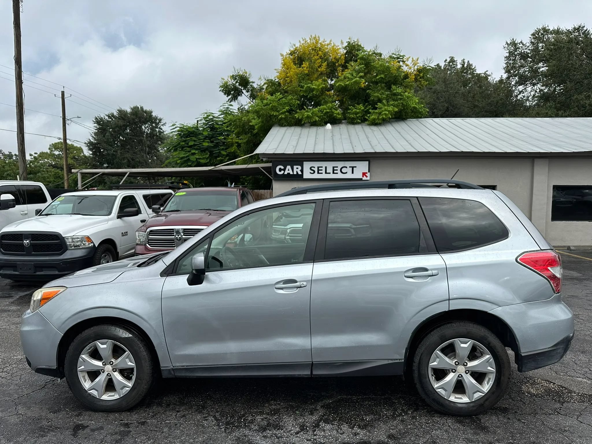 Used 2015 Subaru Forester 2.5i Premium w/ All-Weather Package AWD/4WD image 7