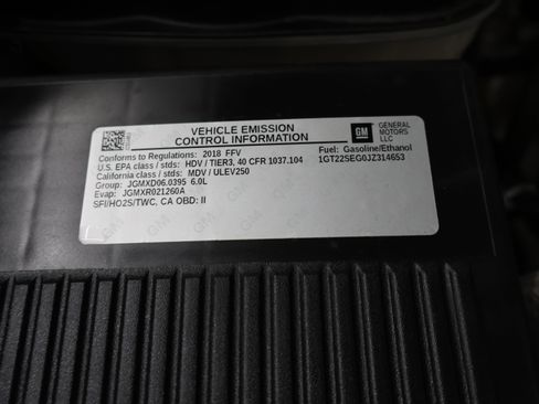 Used 2018 GMC Sierra 2500 SLE w/ HD SLE Preferred Plus Package AWD/4WD image 24