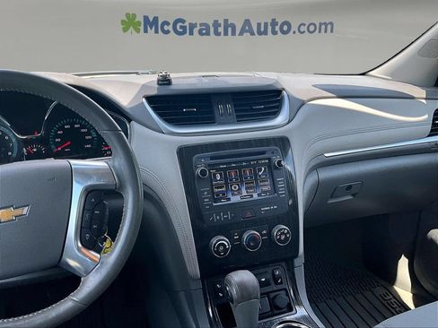 Used 2016 Chevrolet Traverse LT w/ Style and Technology Package FWD image 11
