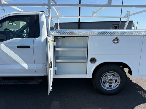 New 2026 Ford F250 XL w/ XL Chrome Package RWD image 12