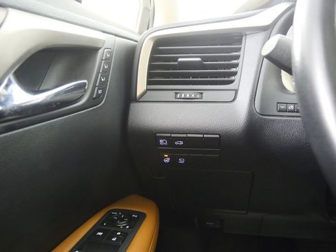 Used 2022 Lexus RX 350L FWD w/ Premium Package image 20