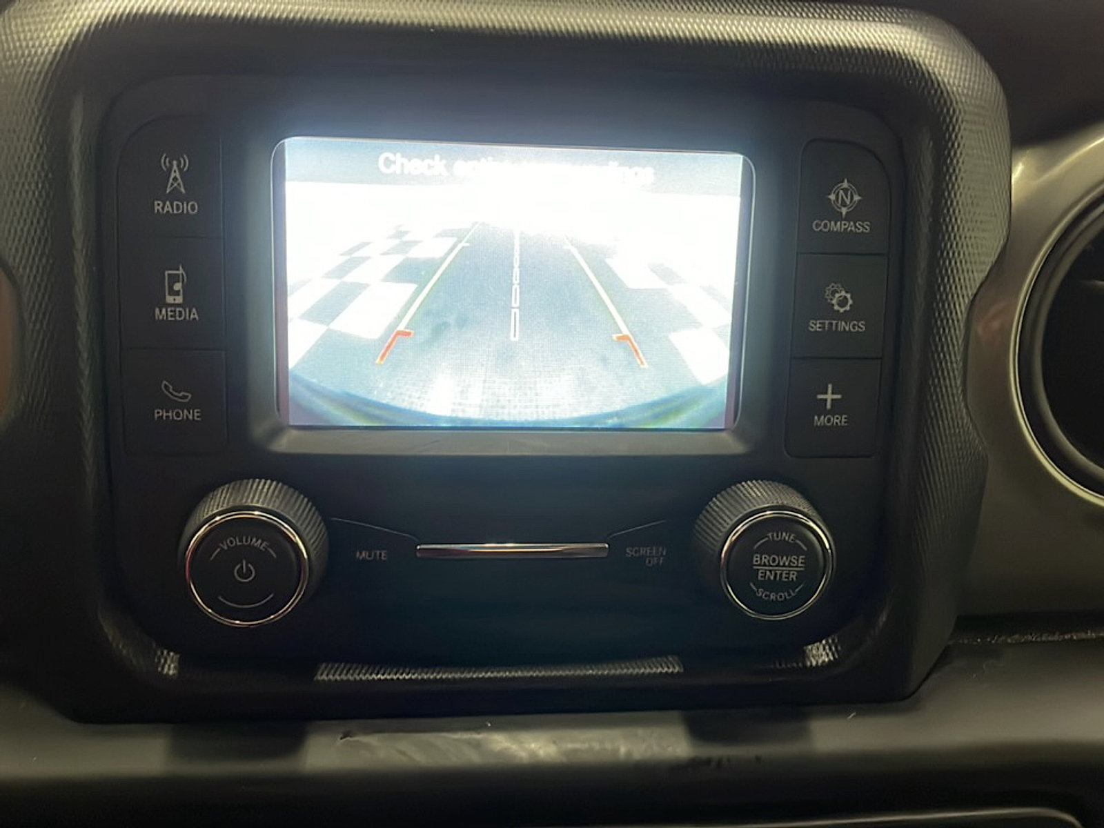 Used 2018 Jeep Wrangler Unlimited Sport S AWD/4WD image 9