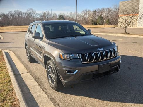 Used 2020 Jeep Grand Cherokee Laredo w/ 18" Wheel & 8.4" Radio Group image 7