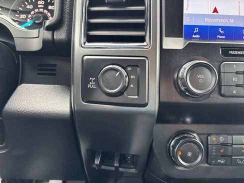 Used 2020 Ford F150 XLT w/ Equipment Group 302A Luxury AWD/4WD image 29