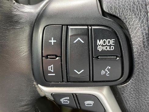 Used 2015 Toyota Highlander XLE image 22