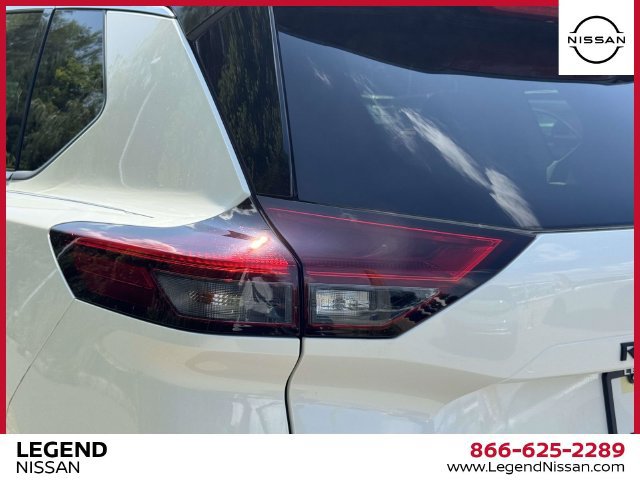 Certified 2023 Nissan Rogue SV w/ SV Premium B Package AWD/4WD image 11