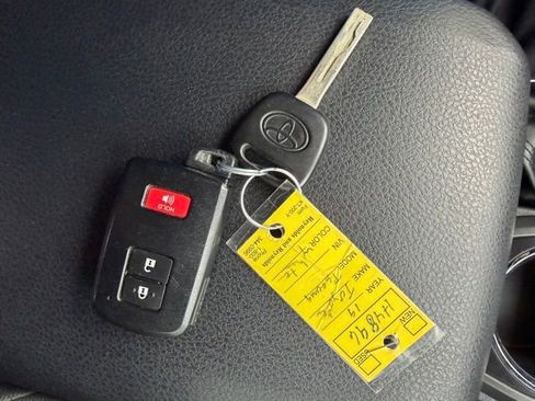 Used 2019 Toyota Tacoma TRD Off-Road image 38