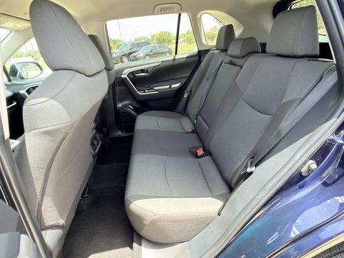 Used 2025 Toyota RAV4 XLE FWD image 28