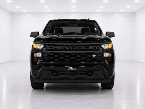 Used 2024 Chevrolet Silverado 1500 Custom AWD/4WD image 8