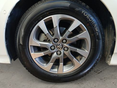 Used 2020 Toyota Prius Limited image 14