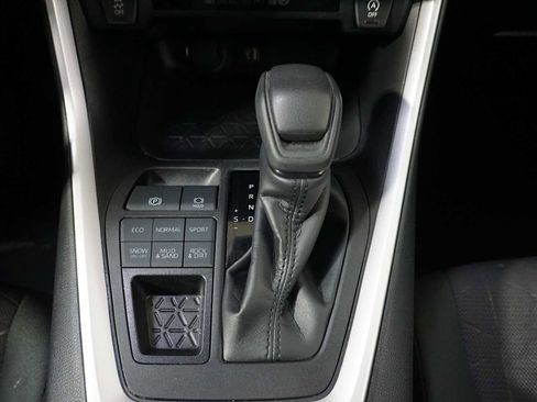 Used 2023 Toyota RAV4 XLE image 23