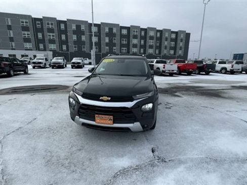 Used 2022 Chevrolet TrailBlazer LT image 3