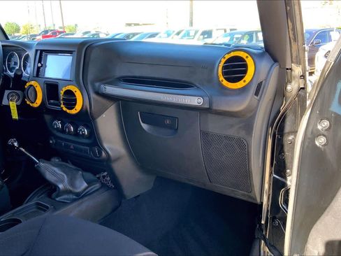 Used 2016 Jeep Wrangler Unlimited Sport image 17