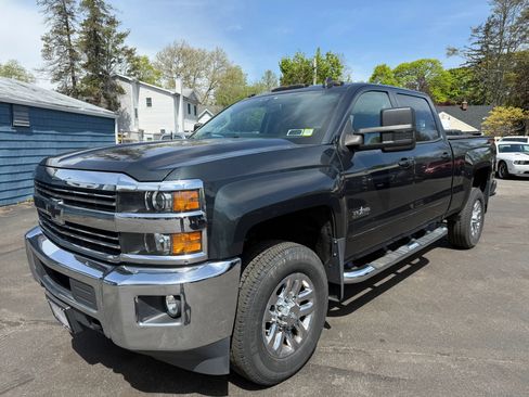 Used 2018 Chevrolet Silverado 2500 LT w/ Texas Edition AWD/4WD image 2