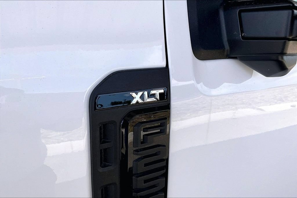 Used 2026 Ford F250 XLT w/ XLT Premium Package AWD/4WD image 24