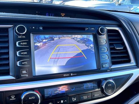 Used 2015 Toyota Highlander Limited Platinum image 28