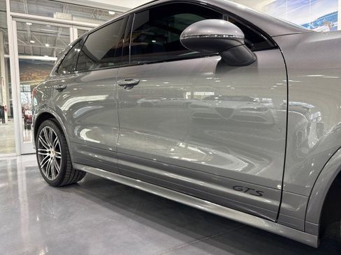 Used 2017 Porsche Cayenne GTS w/ Premium Package image 23