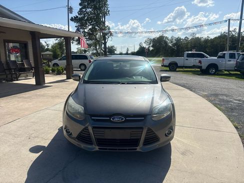 Used 2014 Ford Focus Titanium FWD image 2