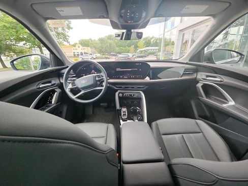 Used 2025 Audi Q5 Premium w/ Convenience Package AWD/4WD image 19
