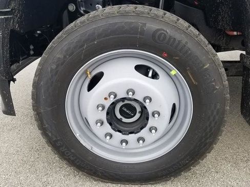 New 2026 Ford F550 4x4 Regular Cab Super Duty image 27