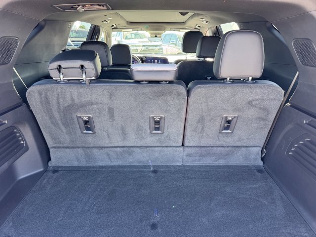 Certified 2026 Chevrolet Traverse High Country FWD image 12