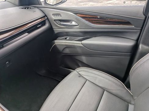 Used 2023 Cadillac Escalade ESV Premium Luxury w/ Performance Package image 17