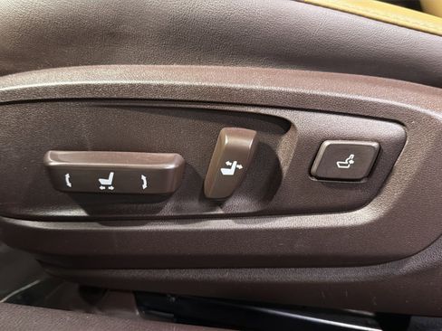 Used 2016 Lexus ES 350 w/ Navigation System Package FWD image 28