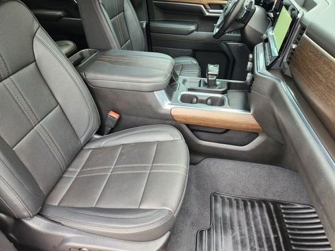 Used 2023 Chevrolet Silverado 1500 High Country w/ High Country Premium Package image 19