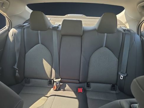Used 2022 Toyota Camry LE FWD image 13